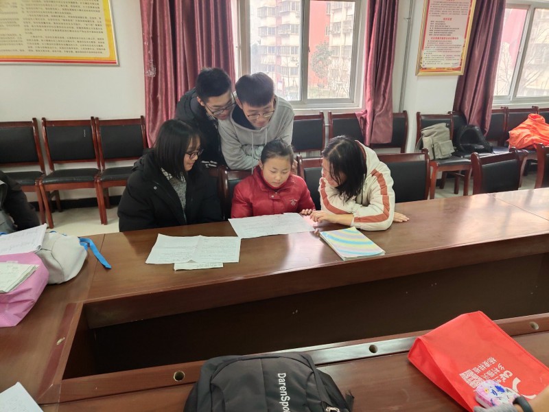 6f98d8dd1647440eaa0322f75b9470af.jpg 讲题.jpg