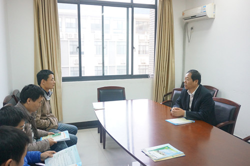 宋西德书记向武汉大学计算机公司博士生进行教师招聘宣传