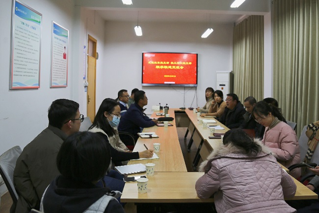 d004a4ebe95641cf8a80a6d303daadee.jpg 联学联建座谈会现场_副本.jpg